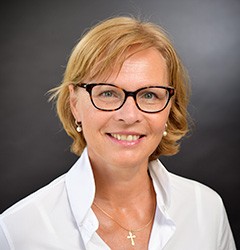 Mgr. Veronika Holíková